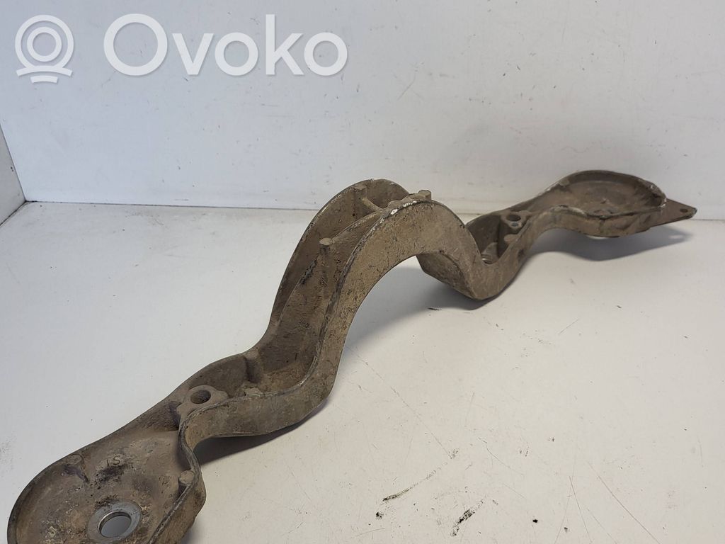 Rear differential/diff mount bracket   1094421