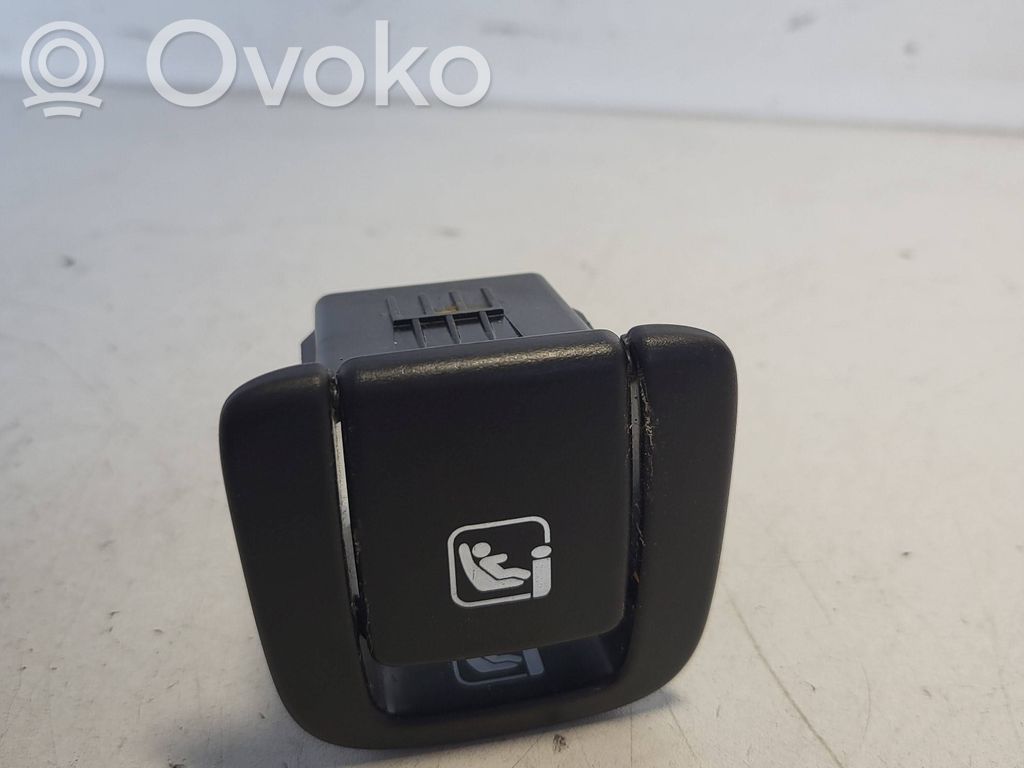 Volvo V60 ISOFIX-kotelo 