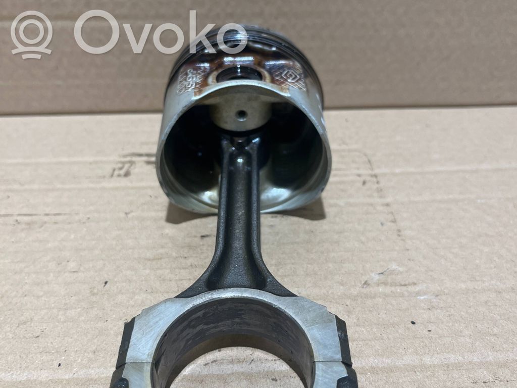 Piston with connecting rod