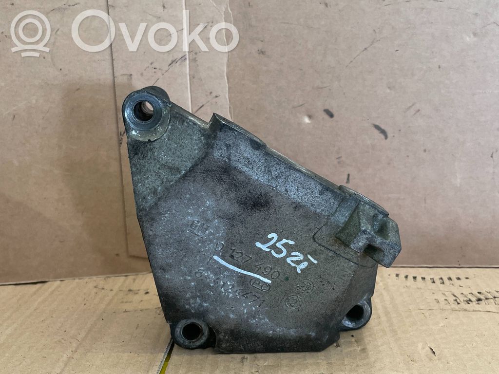Opel Corsa C Engine mounting bracket 