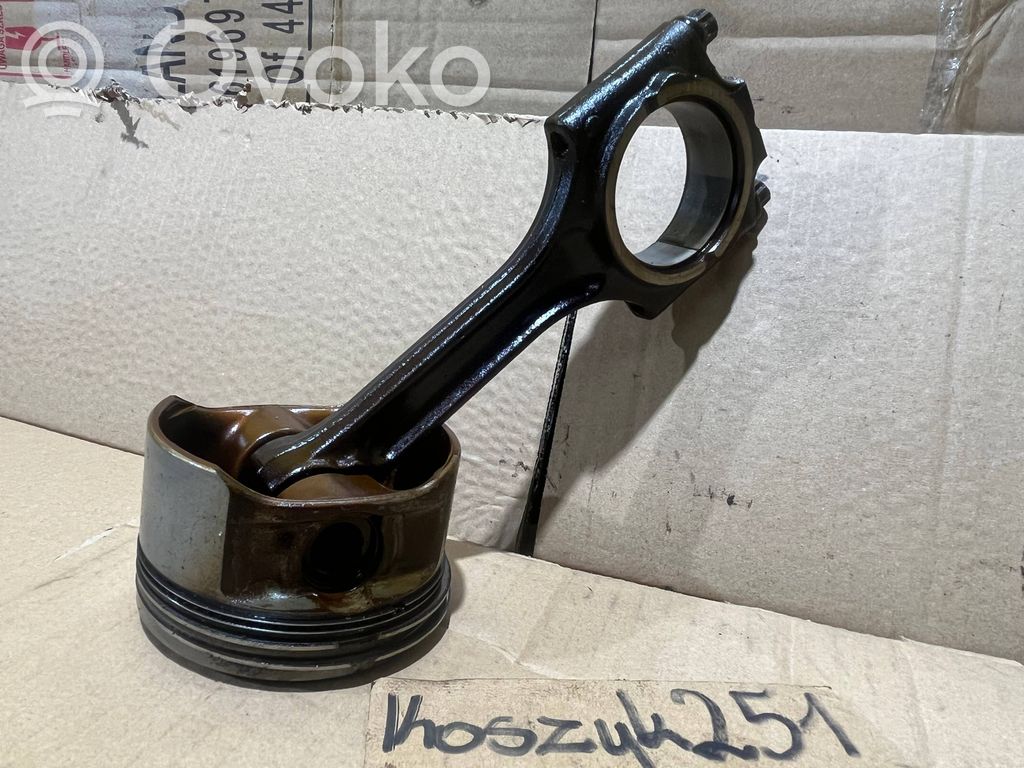 Piston   83L38