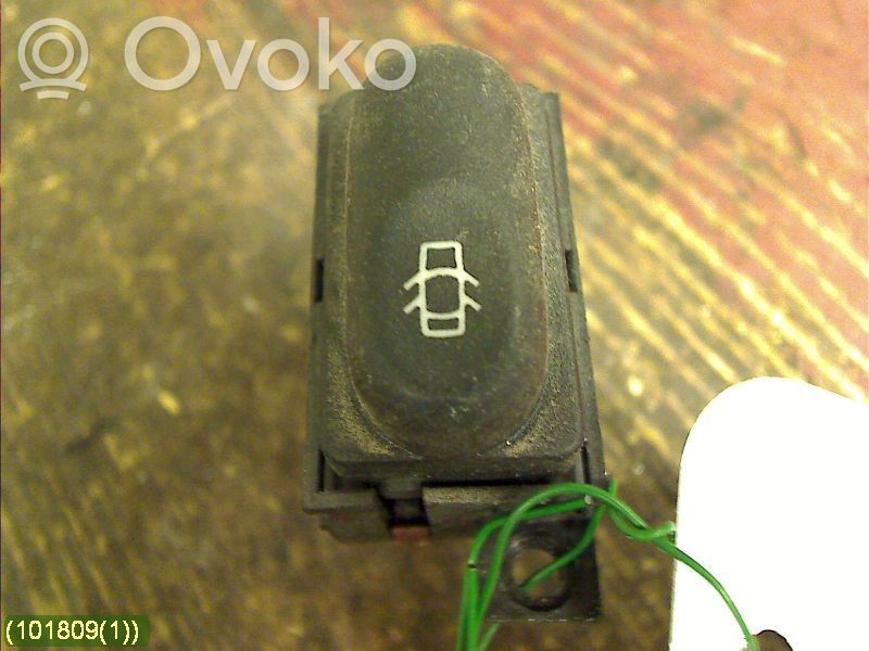 Nissan Kubistar Central locking switch button 