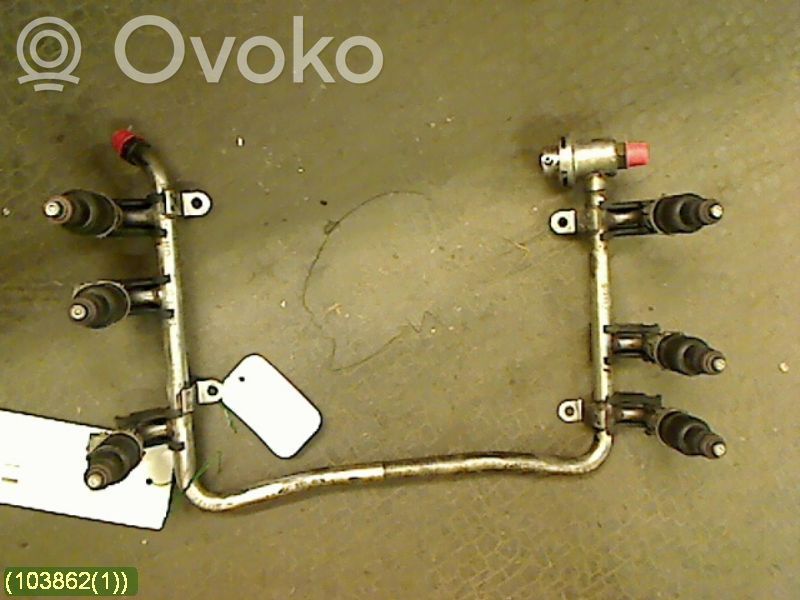 Audi 100 S4 C4 Fuel injector 