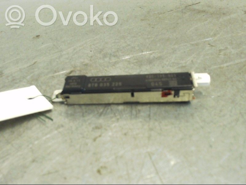 Audi A5 8T 8F Amplificator antenă aeriană 