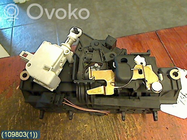 Uchwyt / Rączka zewnętrzna otwierania klapy tylnej / bagażnika   4B0827565HJ,TRYCKPLATTA