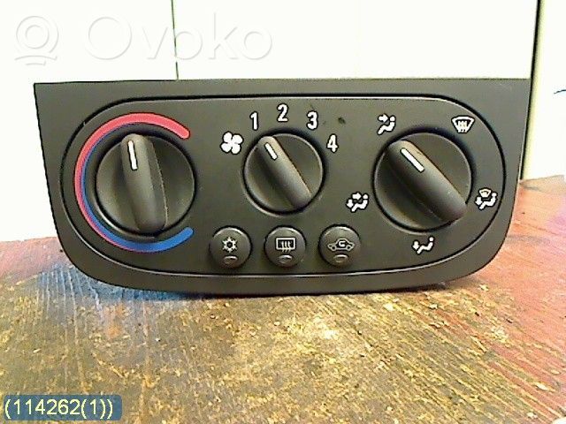 Climate control unit   031110HAA