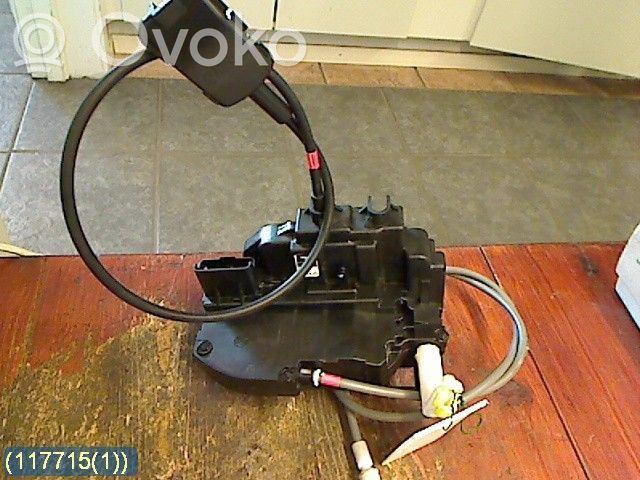 Nissan Note (E11) Priekinė durų spyna 