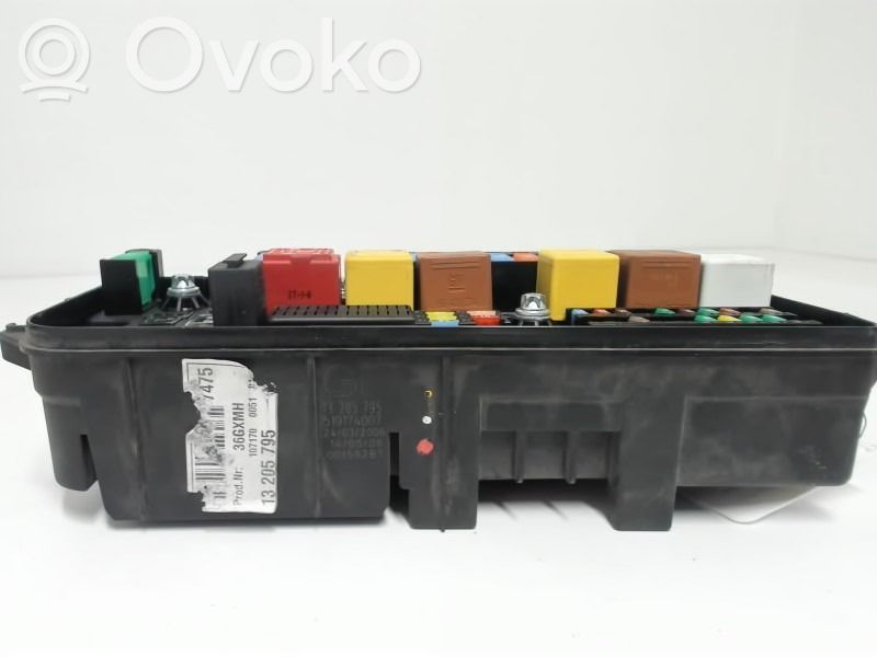 Opel Vectra C Módulo de fusible 