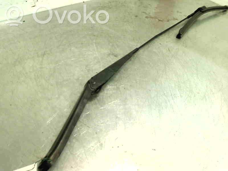 Ford Focus Front wiper blade arm 