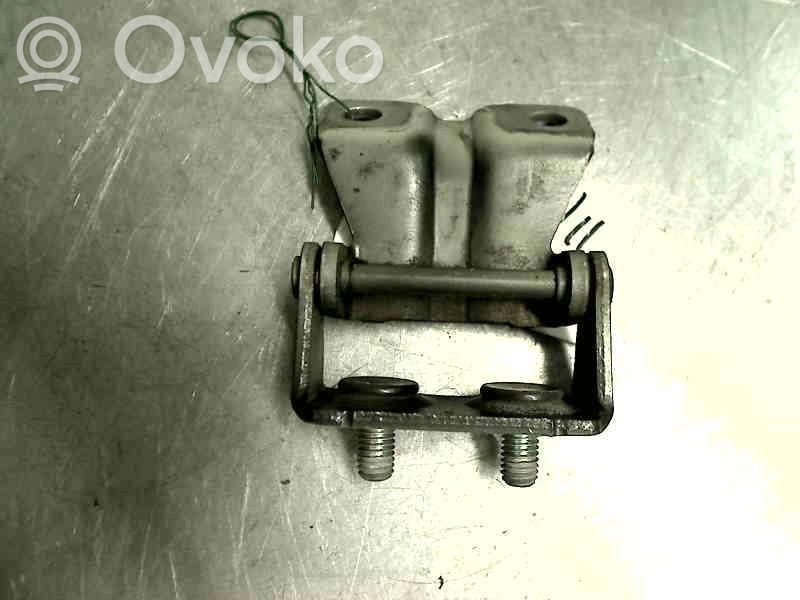 Subaru Outback Tailgate/trunk/boot hinge 