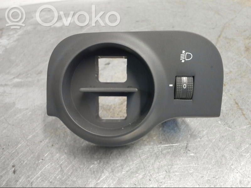 Przycisk / Pokrętło regulacji oświetlenia deski rozdzielczej   933701G000XI