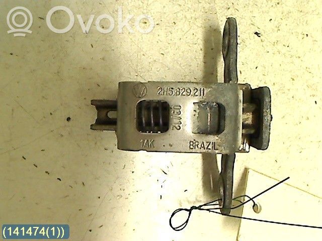 Volkswagen Amarok Zamek klapy tylnej / bagażnika 