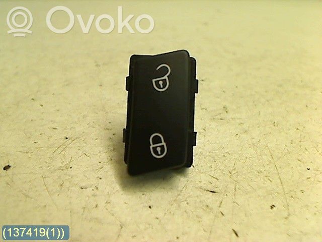 Volkswagen Caddy Central locking switch button 