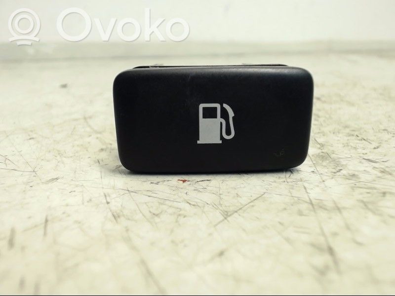 Lexus RX 330 - 350 - 400H Fuel tank opening switch 