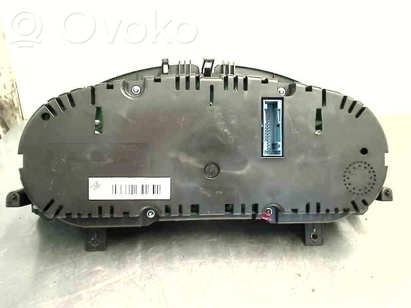Volkswagen PASSAT B7 Licznik / Prędkościomierz 
