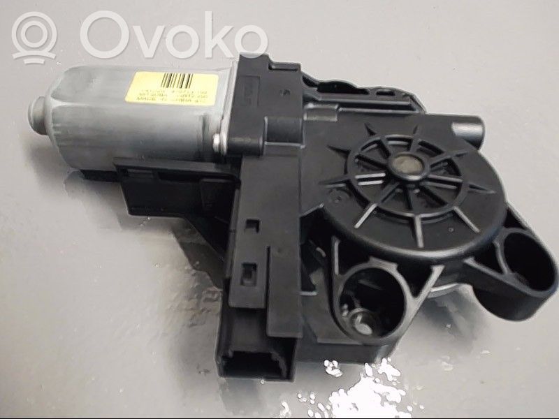 Volvo V70 Motor del regulador de la ventanilla de la puerta delantera