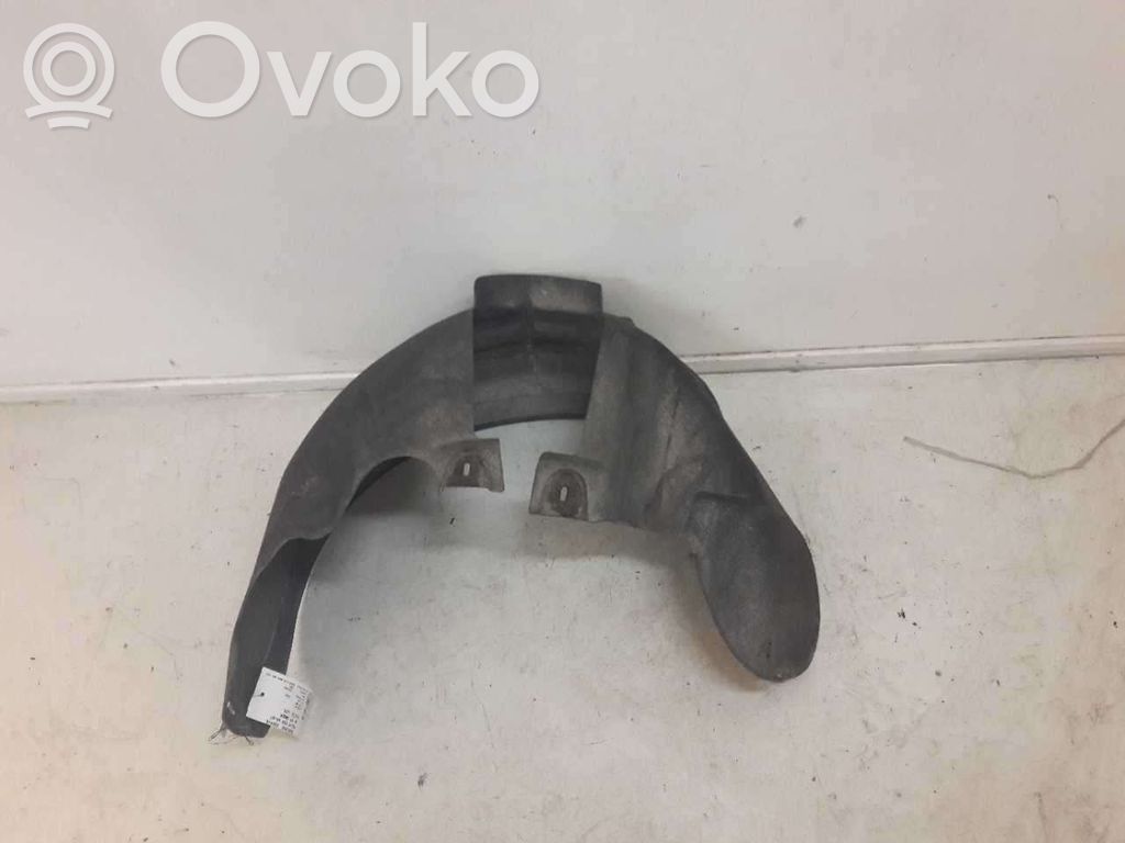 Volvo V50 Nadkole przednie 