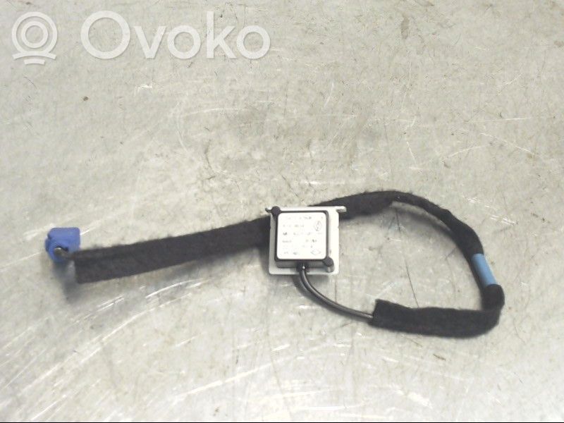 Renault Trafic III (X82) Antenna autoradio 