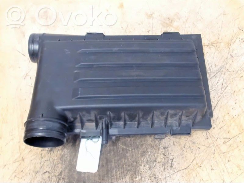 Volkswagen Golf VII Obudowa filtra powietrza 