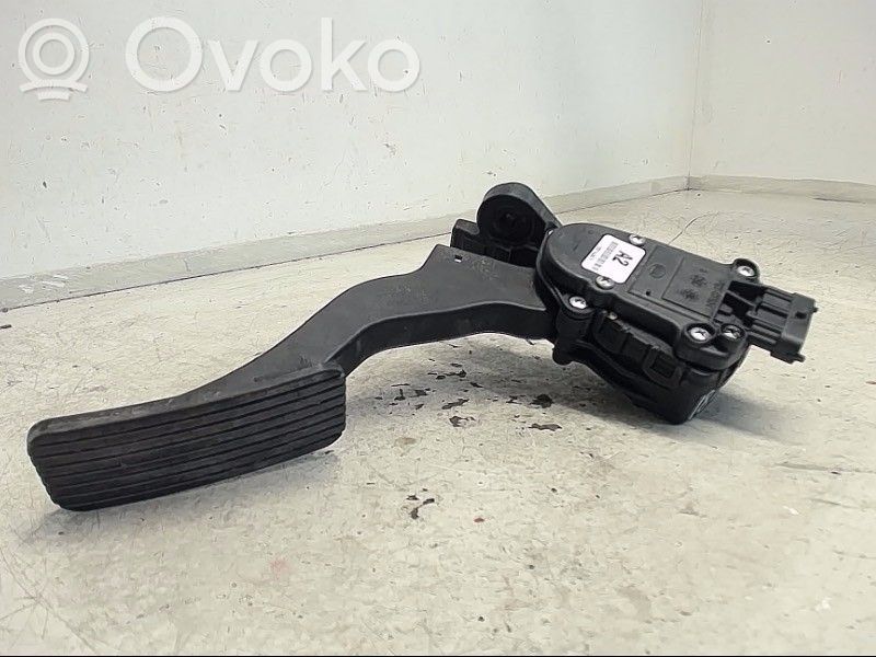 Accelerator throttle pedal   327002R300,1202114J0573