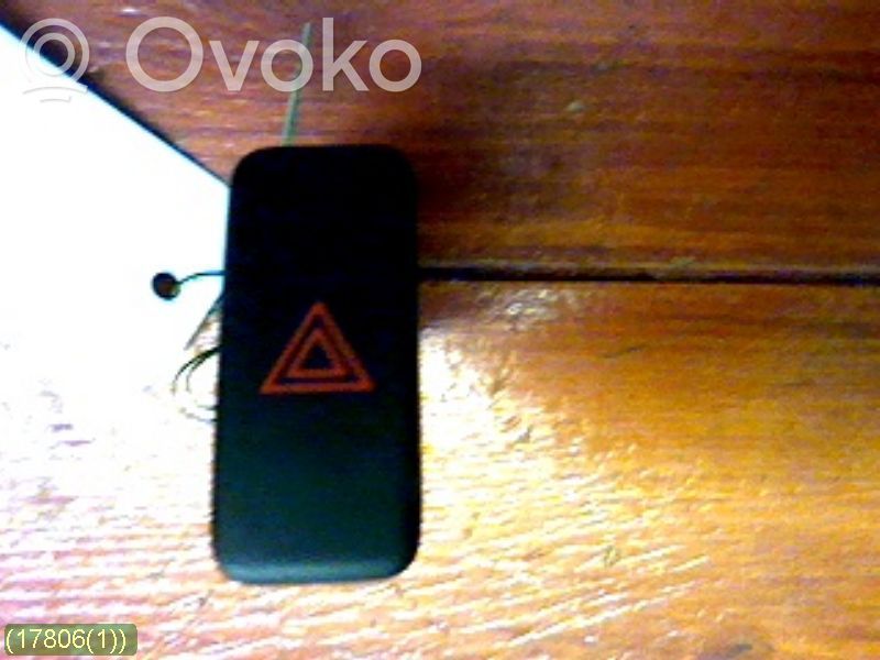 Hazard light switch   B25D664H0,03190010LK