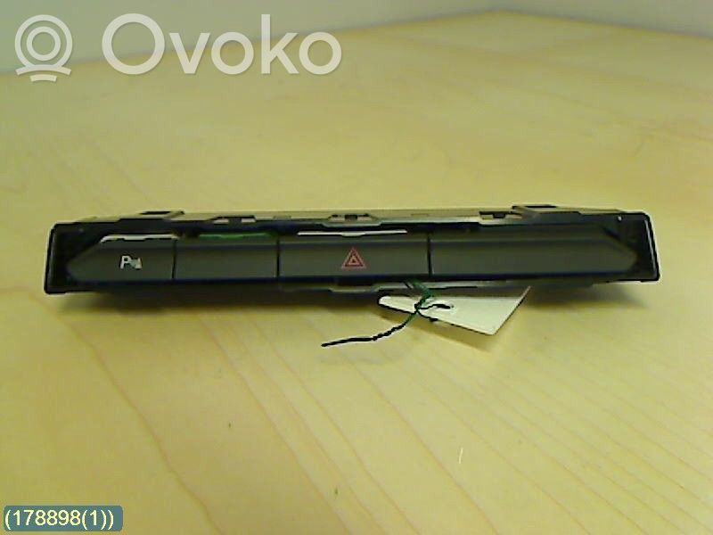 Volkswagen PASSAT B8 Comutator/buton multifuncțional 