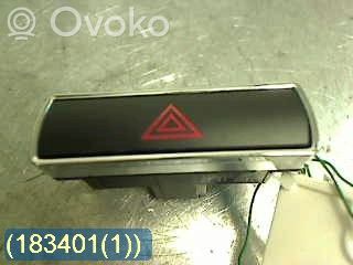 Ford Mondeo MK IV Hätävilkkujen kytkin 