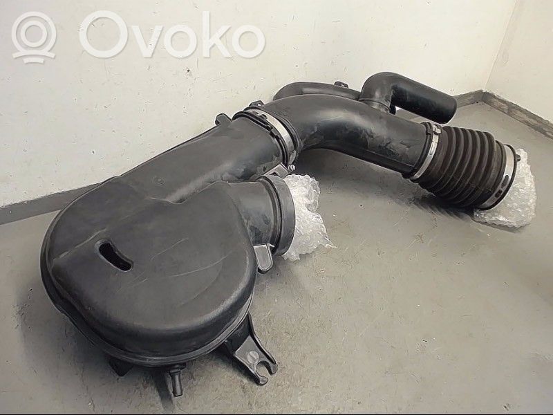 Fiat Freemont Rezonator / Dolot powietrza 