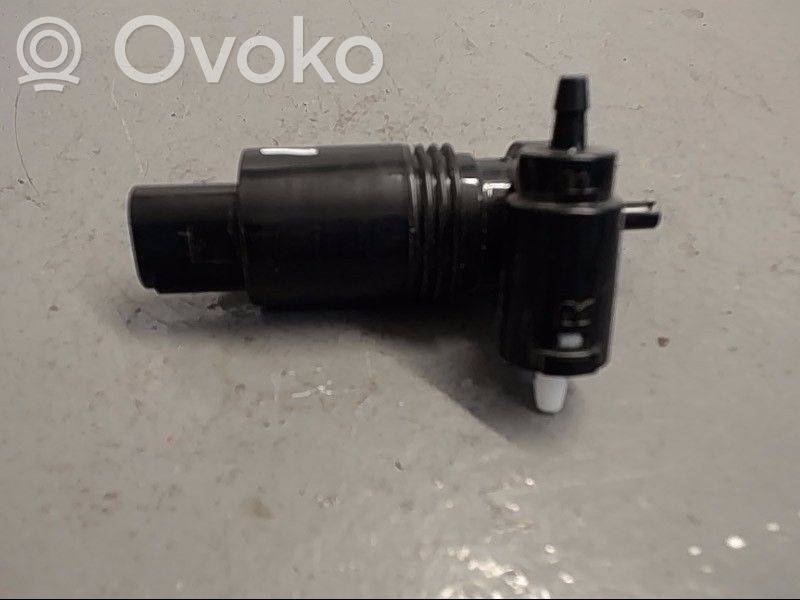 Fiat Freemont Windscreen/windshield washer pump 