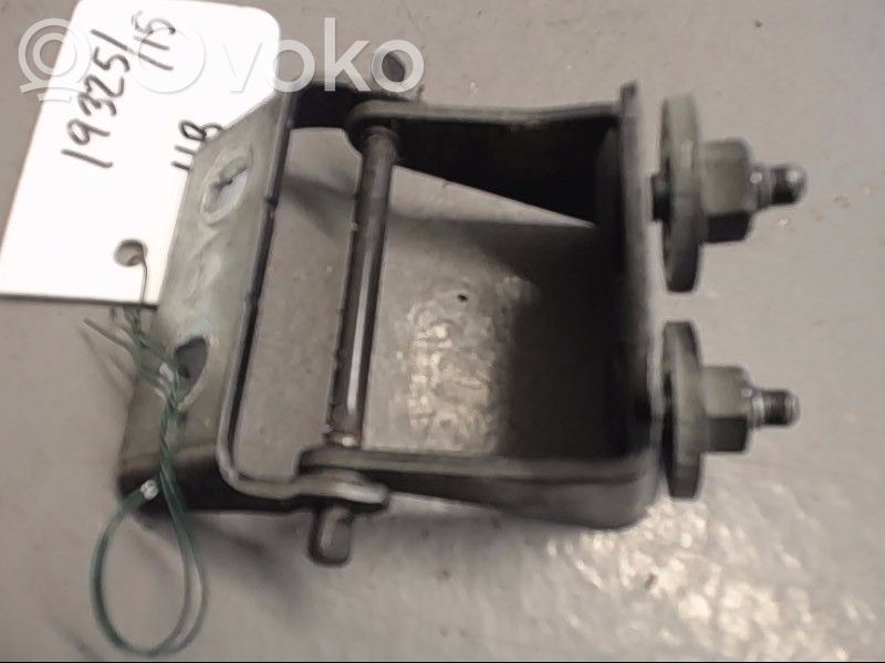 Ford Focus Tailgate/trunk/boot hinge 