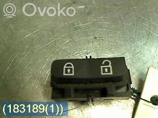 Volvo XC70 Przycisk centralnego zamka 