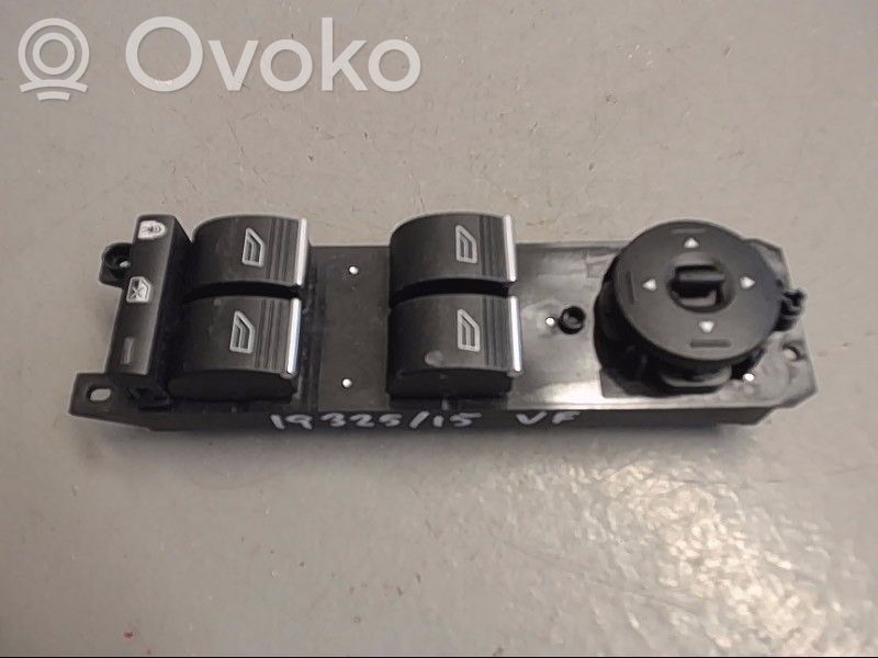 Ford Focus Electric window control switch 
