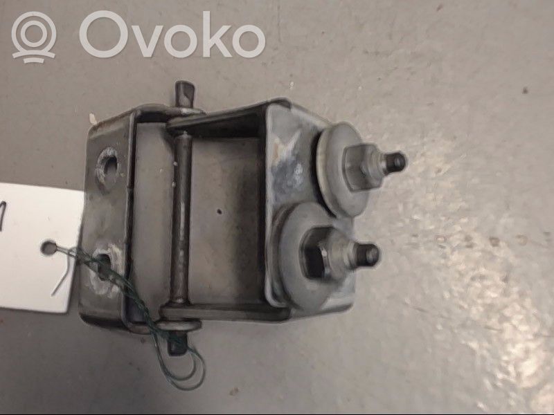 Ford Focus Tailgate/trunk/boot hinge 