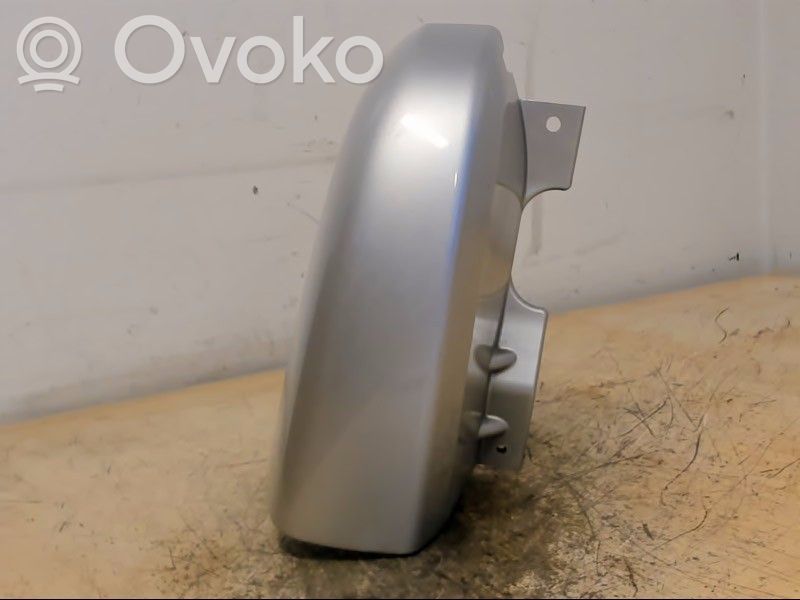 Renault Trafic III (X82) Listwa pod lampę tylną 