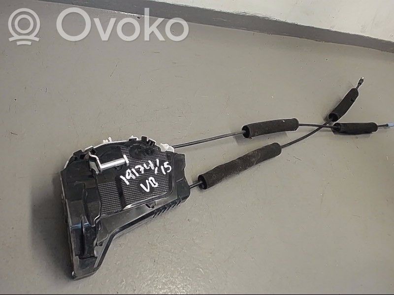 Subaru Outback (BS) Aizmugurē slēdzene 