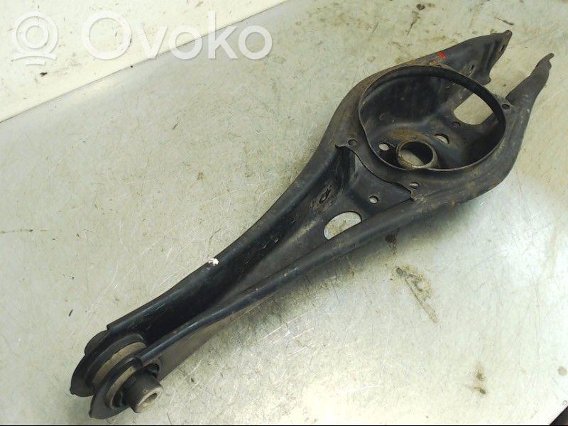 Volkswagen PASSAT B8 Braț control spate 