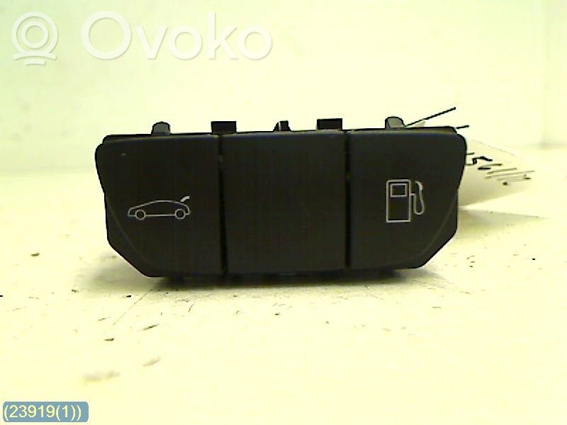 Peugeot 508 Tailgate/boot open switch button 