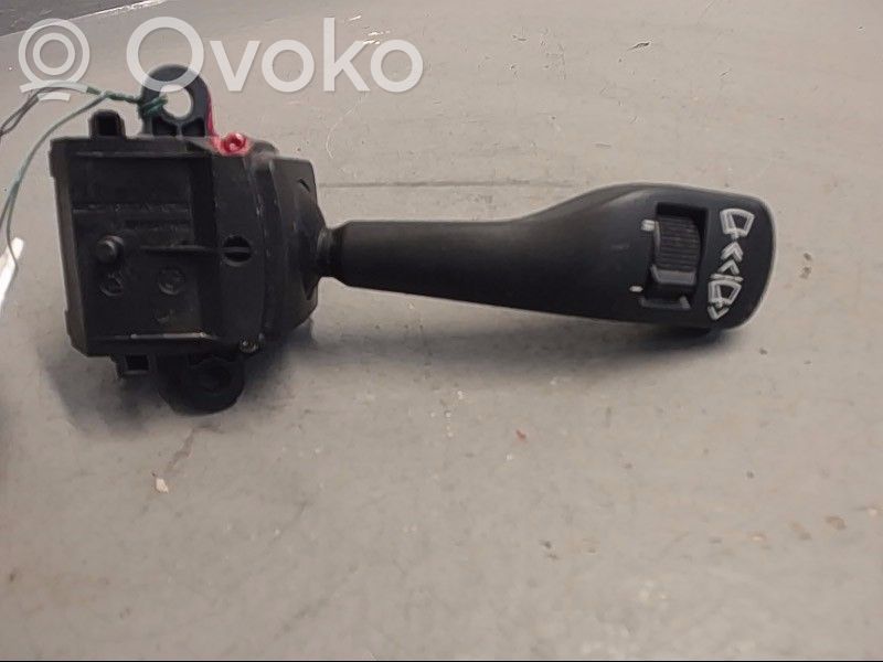 BMW 3 E46 Front wiper blade arm 