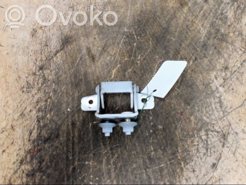 Hyundai i30 Tailgate/trunk/boot hinge 