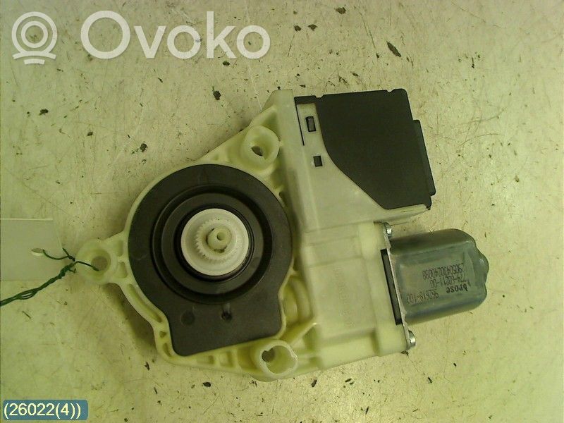 Volkswagen PASSAT B6 Silniczek podnoszenia szyby drzwi tylnych