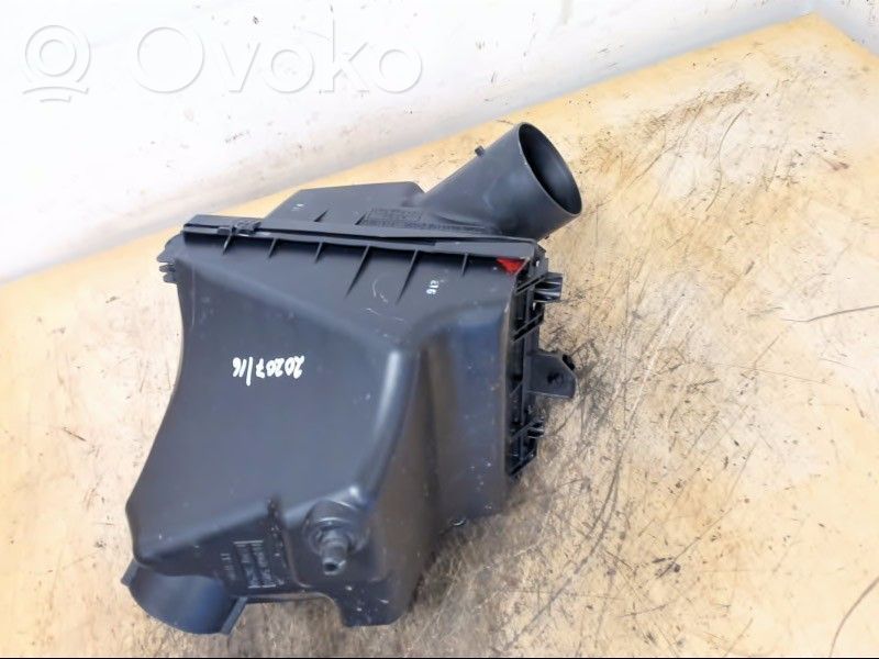 Toyota RAV 4 (XA40) Luftfilterkasten 