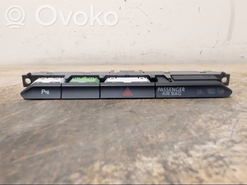 Botón interruptor de luz de peligro   3G0927132A,3G0927132A