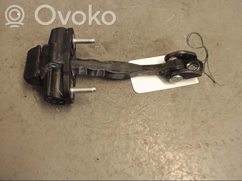 Ford Focus Etuoven pidätin 