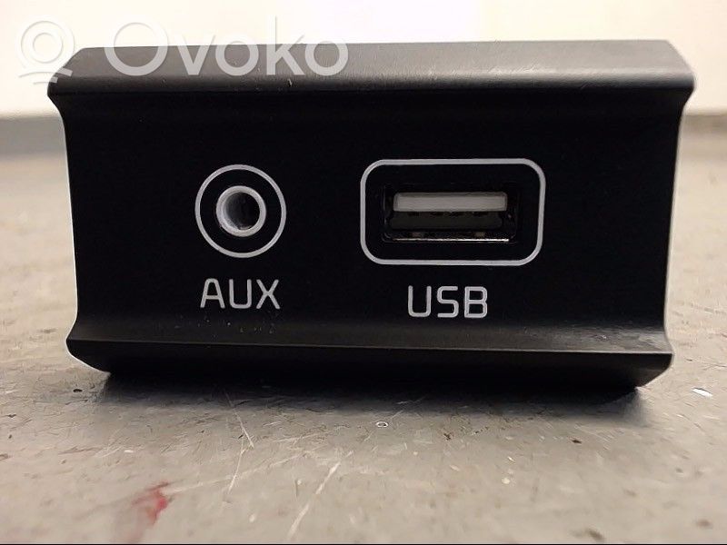 KIA Ceed USB jungtis 