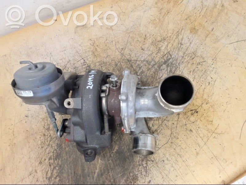 Toyota RAV 4 (XA40) Turbo 