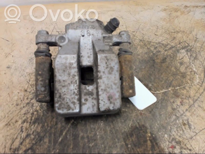 Toyota RAV 4 (XA40) Pinza del freno posteriore