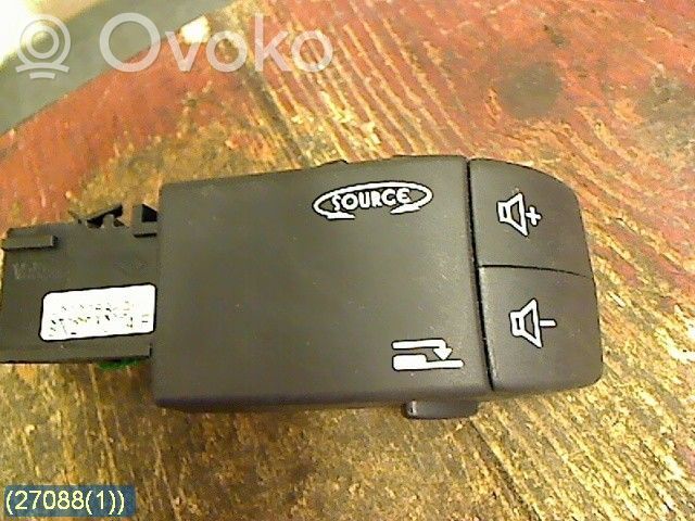 Renault Clio II Steering wheel buttons/switches 