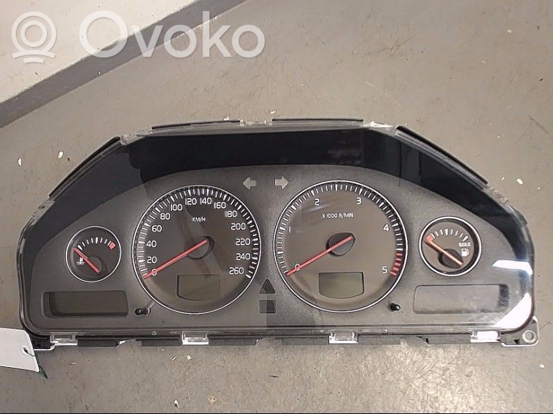 Volvo V70 Speedometer (instrument cluster) 