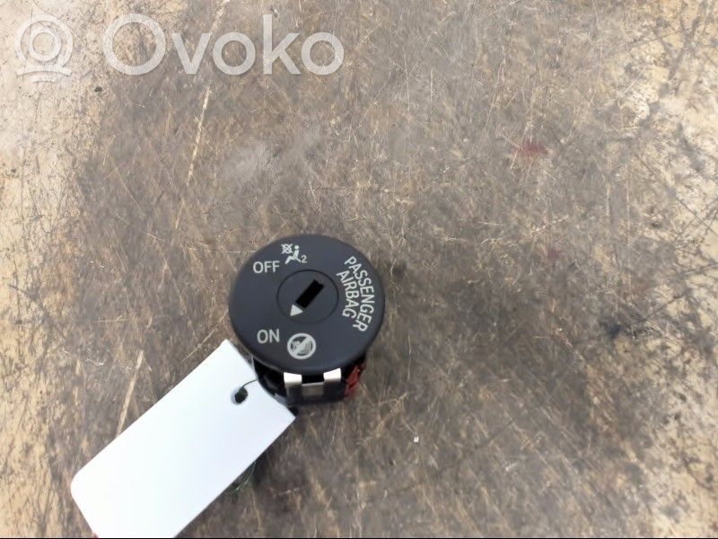 BMW 5 G30 G31 G38 Interruttore airbag passeggero on/off