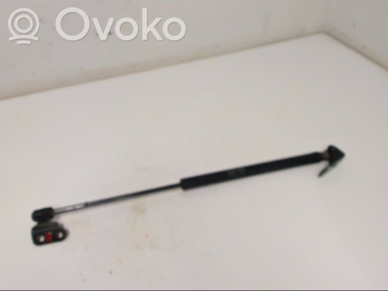 KIA Sorento Tailgate strut 